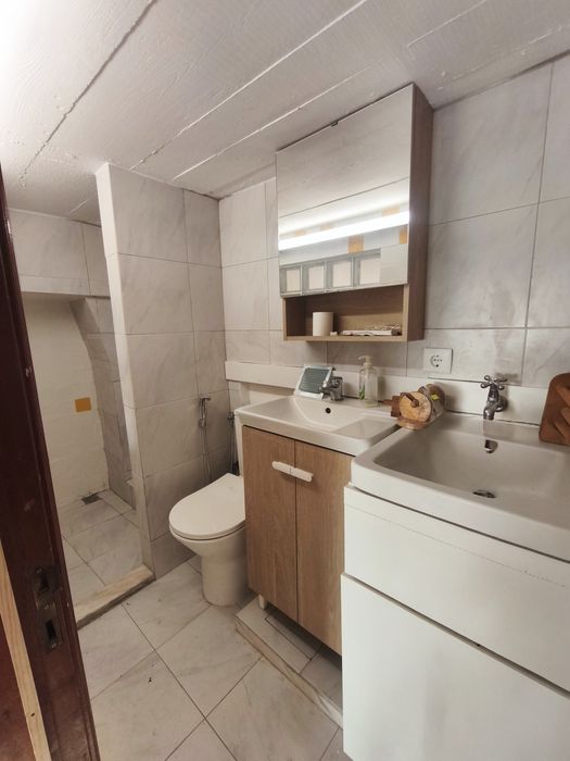 Garagem + escritório independente