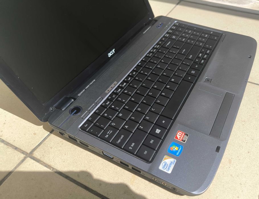 Laptop Acer Aspire 5738DG -  T9600 2,8 Ghz, Ati Mobility Radeon 4500 , SSD 256GB