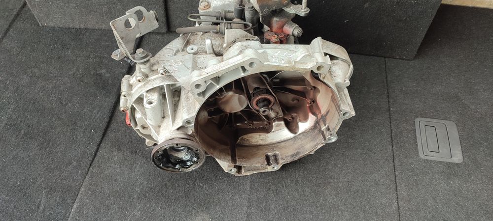 Коробка передач 1.6FSI HPB JJU  6ступка Пасат Б6 бензин Гольф 5 6 Шкод