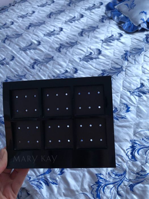 Палетка на магнітах під тіні, Мері Кей