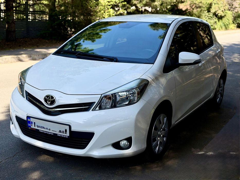 Toyota Yaris 2012 АВТОМАТ!!