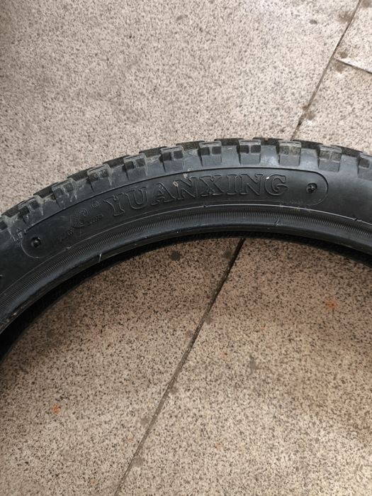 Резина 2.50-17 в гарному стані