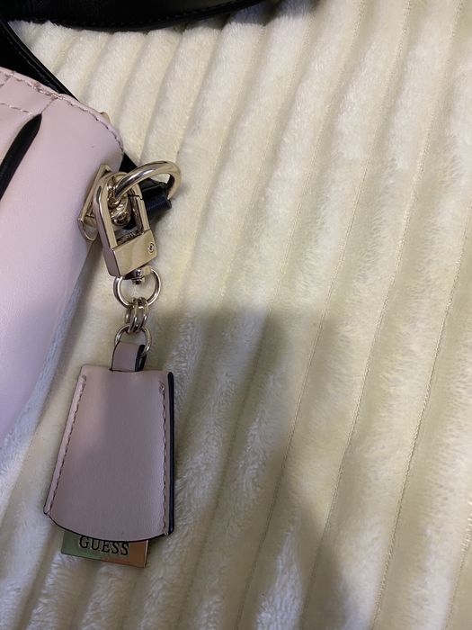 Крос-боді сумочка Guess