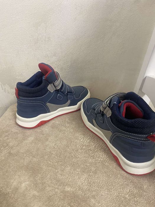 Взуття осінь-весна