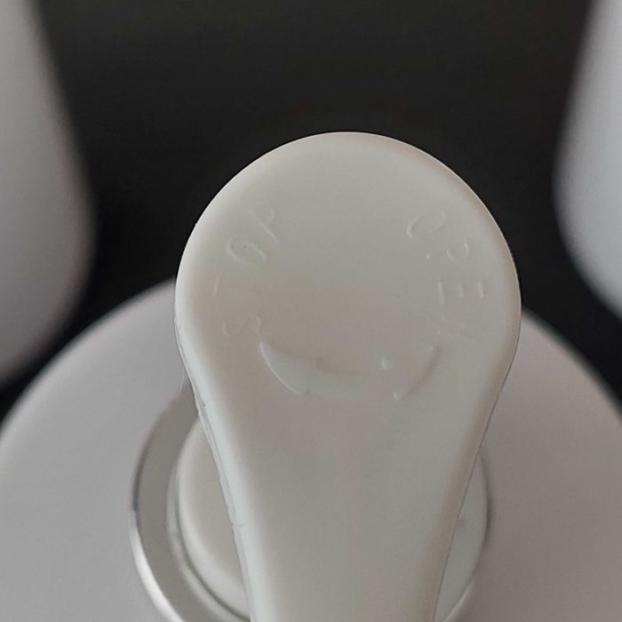 Лаконичная бутылка с помпой, дозатор для косметики, бытовой химии