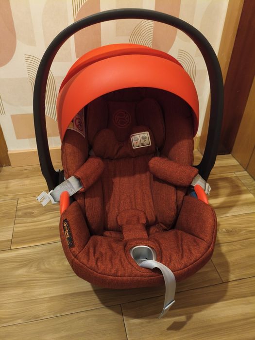 Ovo, carrinho  e isofix cybex sirona
