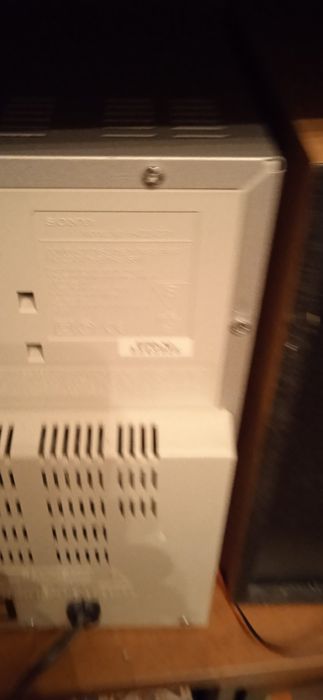 Музыкальный центр Sony.