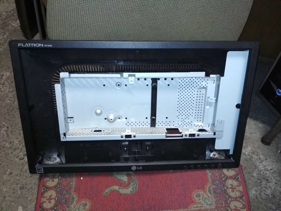 LG W1946S-BN--разборка битого