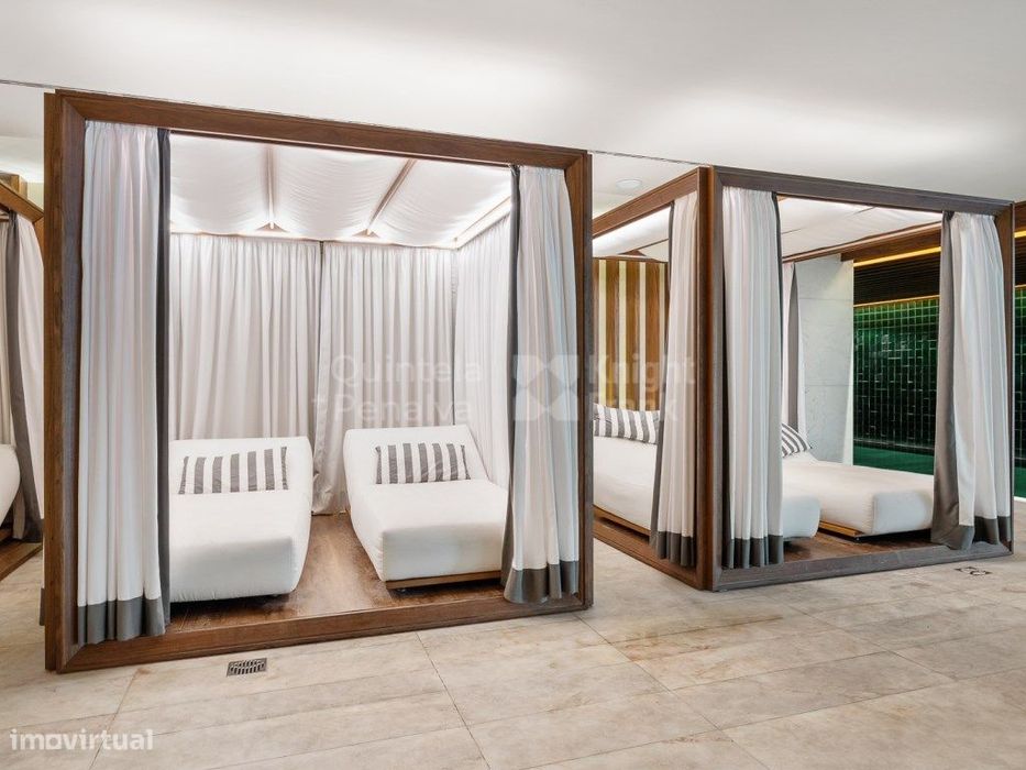 Apartamento T2 em condomínio com piscina em Campolide