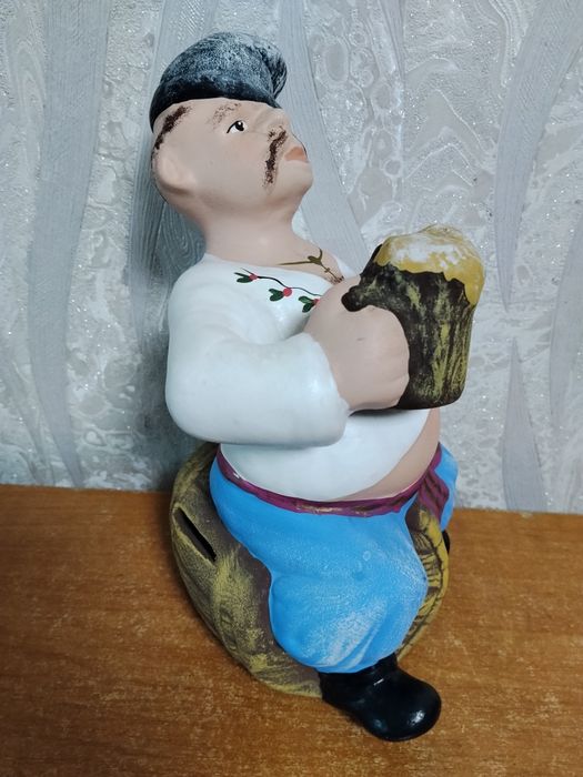 Копилка Козак с пивом.