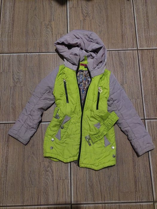 Куртка салатова-сіра, куртка коротка стьобана, жилетка