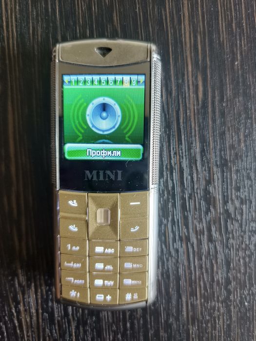 Продам телефон ..