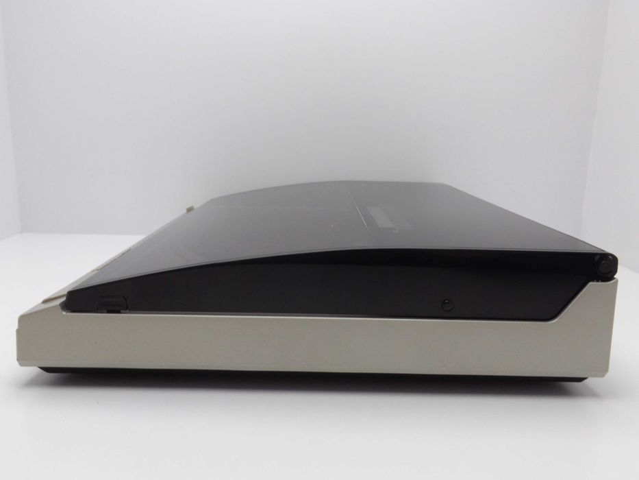 Gramofon tangencjalny Technics model SL-L1 Direct Drive Quartz