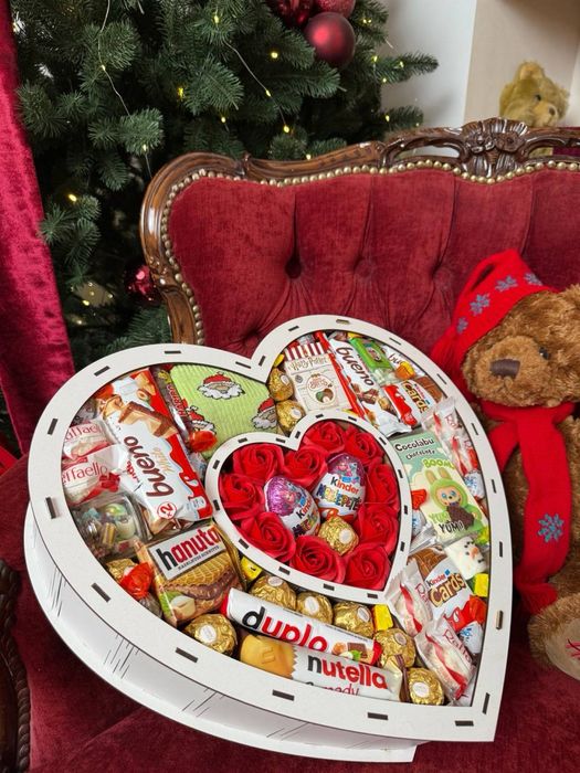 Подарунковий набір бокс з ведмедиком Тедді та цукерками