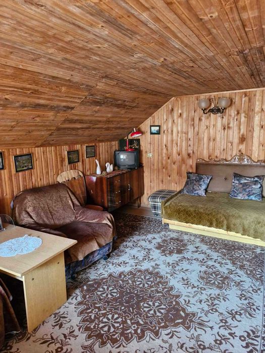 (3) Продам будинок в с. Пирогово вулиця Виноградна 9006
