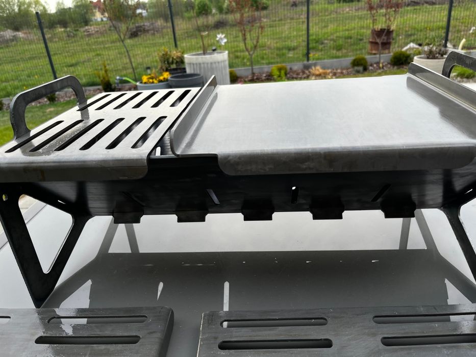 Grill  stalowy przenośny