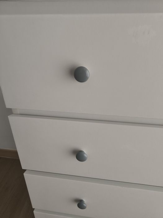 Cómoda Ikea usada