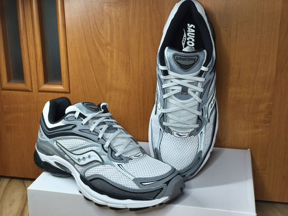 Оригінал. Нові кросівки Omni 9