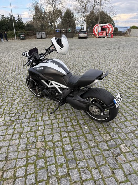 Vende-se Ducati Diavel Full Carbon - 2016