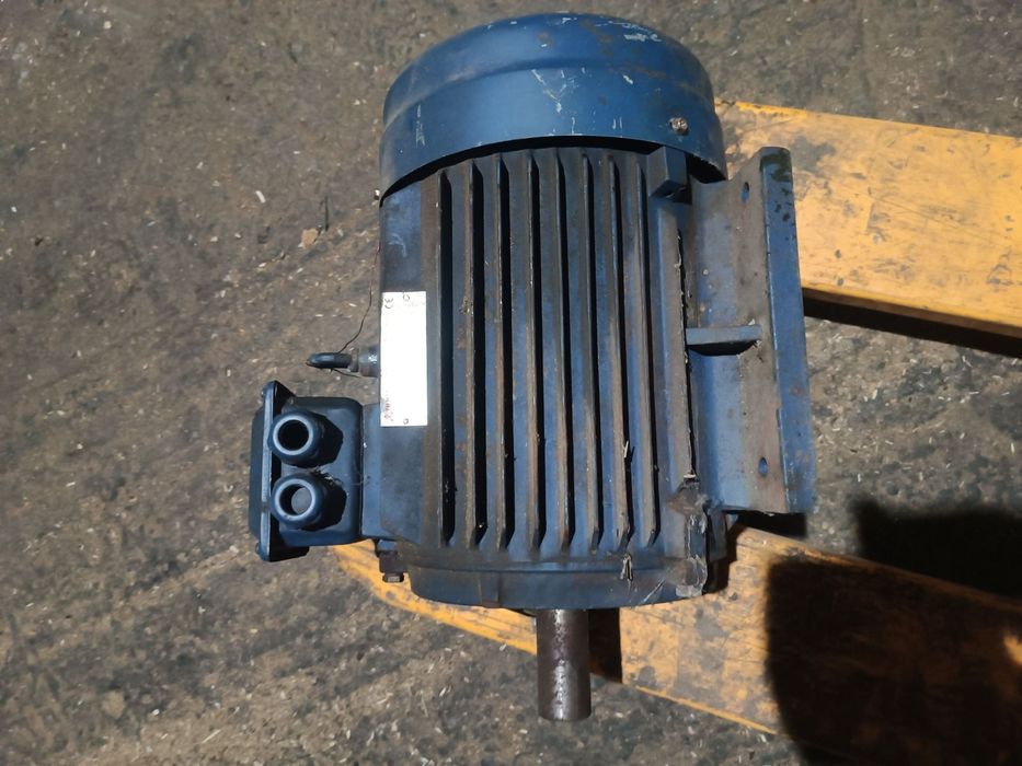 Продам електродвигатель