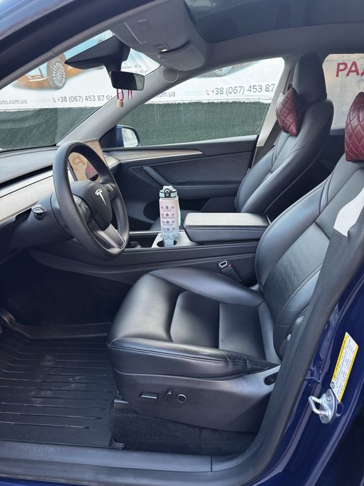 Tesla модель Y 2022 р