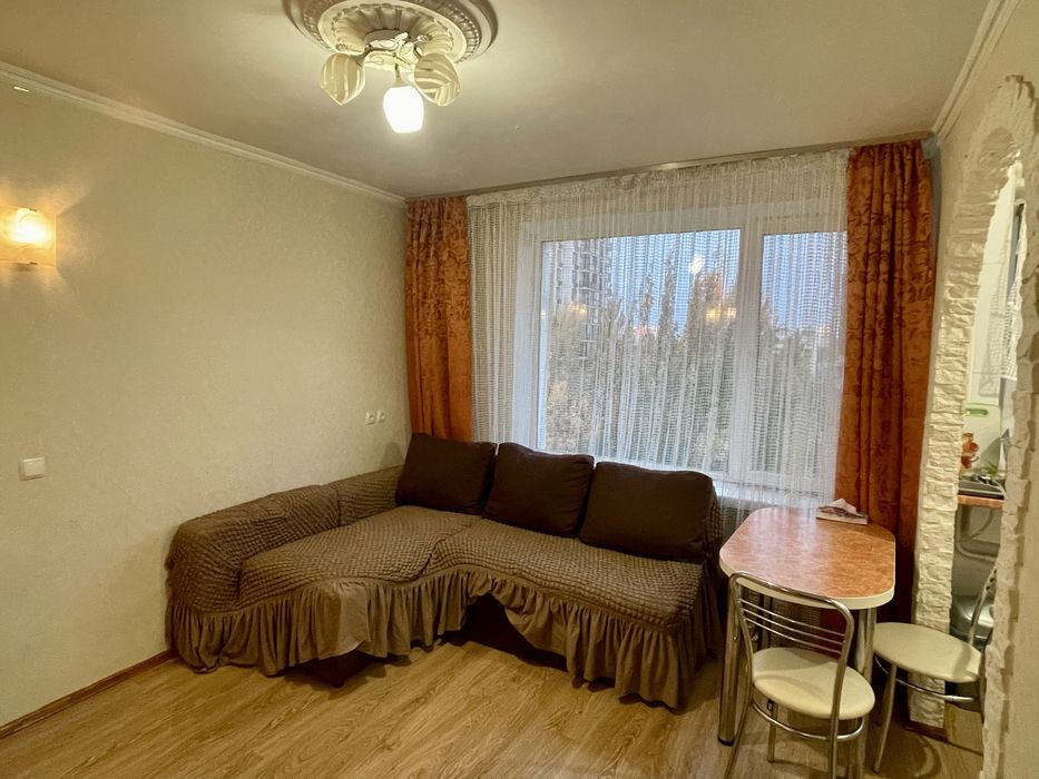 Квартира ОРЕНДА ПОДОБОВО ПОГОДИННО 1кімнатна соломяʼнка жд вокзал Київ