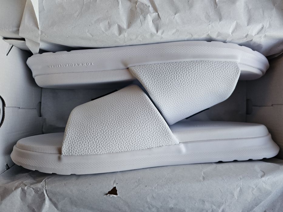 Nowe klapki Tommy Hilfiger rozmiar 46 białe