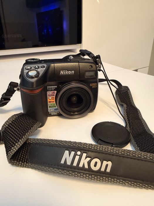 Nikon Coolpix 8400