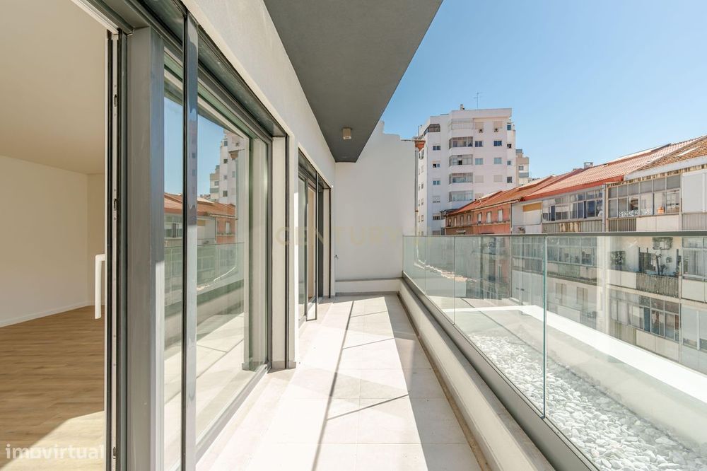 Exclusiva Penthouse T4 inserida num Empreendimento em Almada