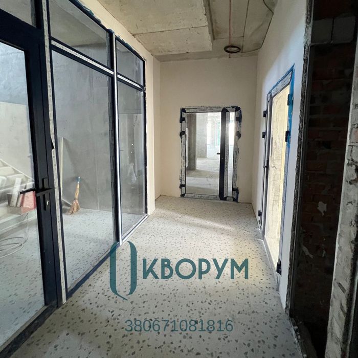 Офіс в новому БЦ FLY біля Вікторії Гарденс
