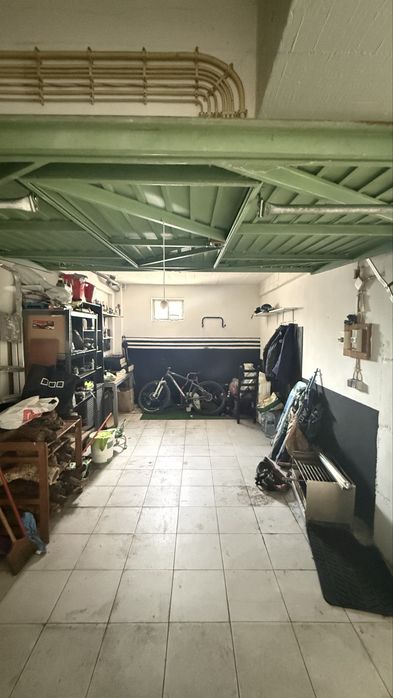Garagem box  a vendo garagem na zona do hospital,  na Rua Antonio Ribeiro , 15,800 m2,