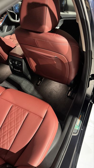 Продам  нову BMW 3 2025