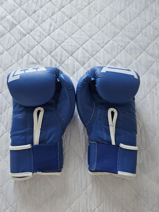 Kit Box Capacete e Luvas