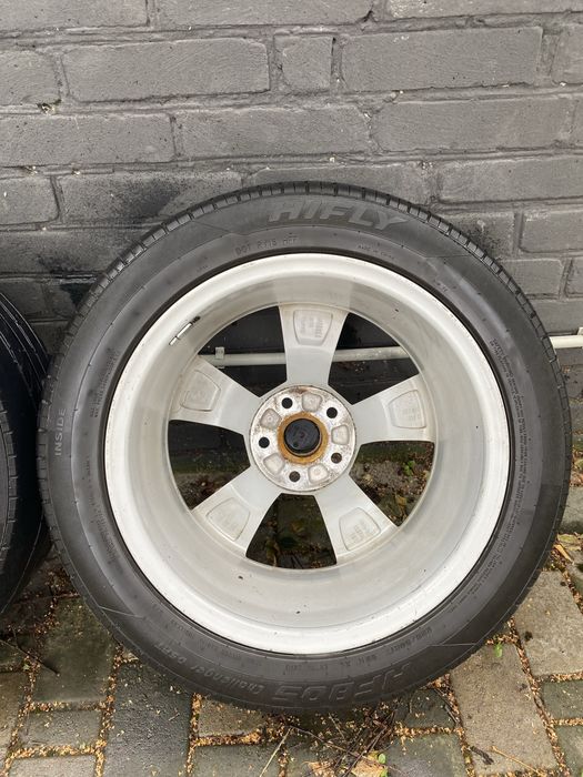 5х112 r17 Skoda Oktavia, Superb, Passat, Touran, Golf, Leon 215 50 17