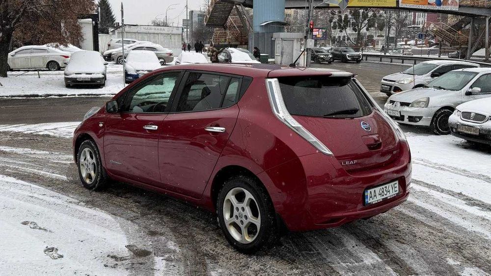 Nissan Leaf 2015, 11 палок, SOH 83%, NORDIC, не фарбований, огляд 360