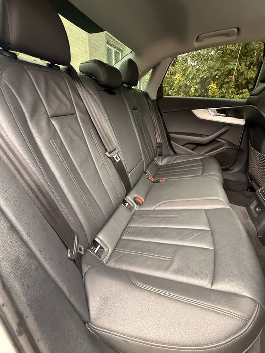 AUDI A4B9 2016.