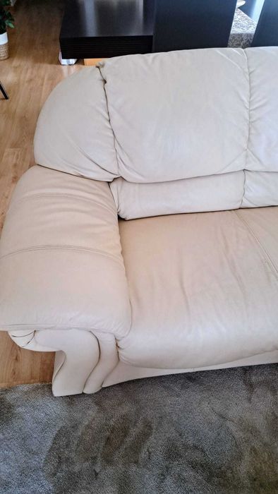 Conjunto de sofás em pele em bom estado (3+2 lugares)-B AIXA DE PREÇO