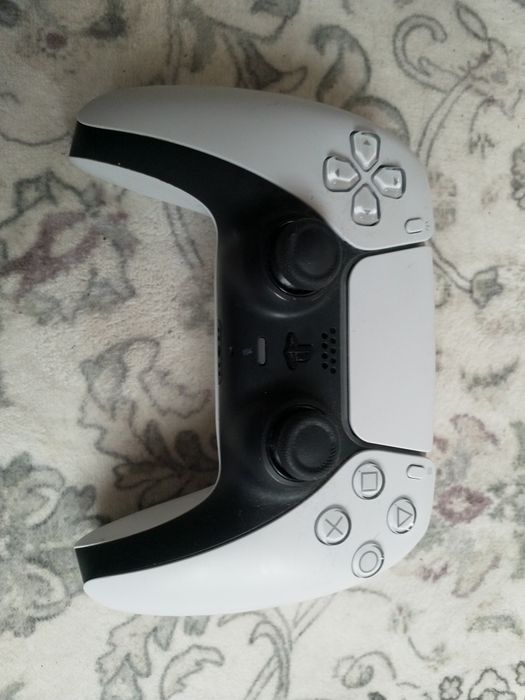 Pad do konsoli PS5