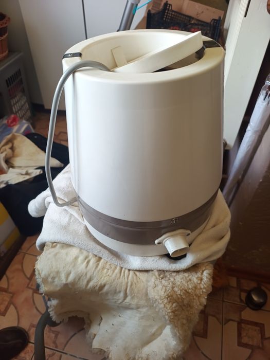 Sprzedam wirówke z prl