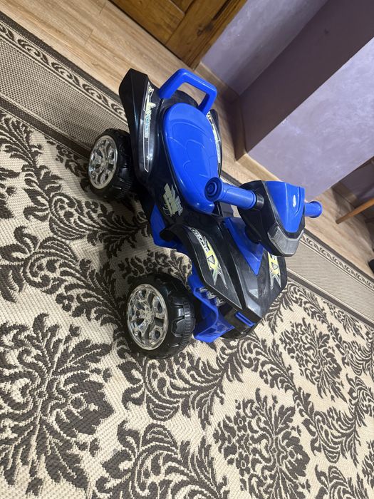 Дитячий мотоцикл