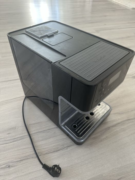 Кавомашина Miele CM6300