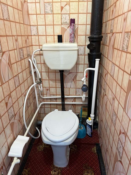 Продаж 4-х кімнатна по вул. Прилуцькій