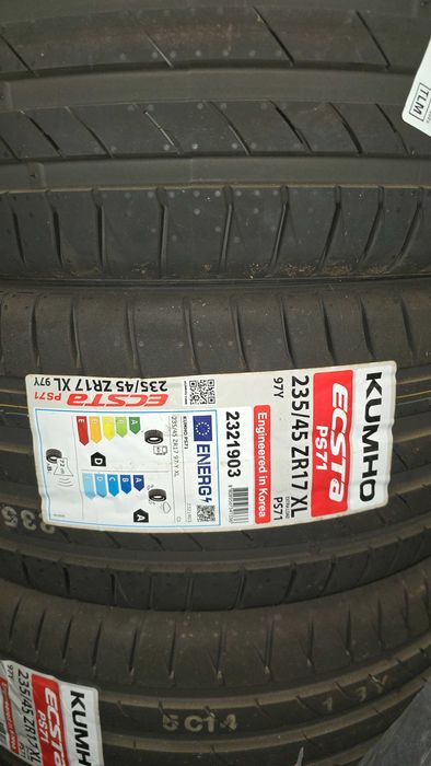 Pneus Kumho 235/45r17