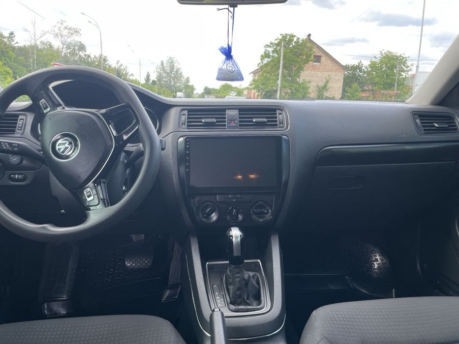 Jetta 6 2015 року 2,0 автомат 9500$