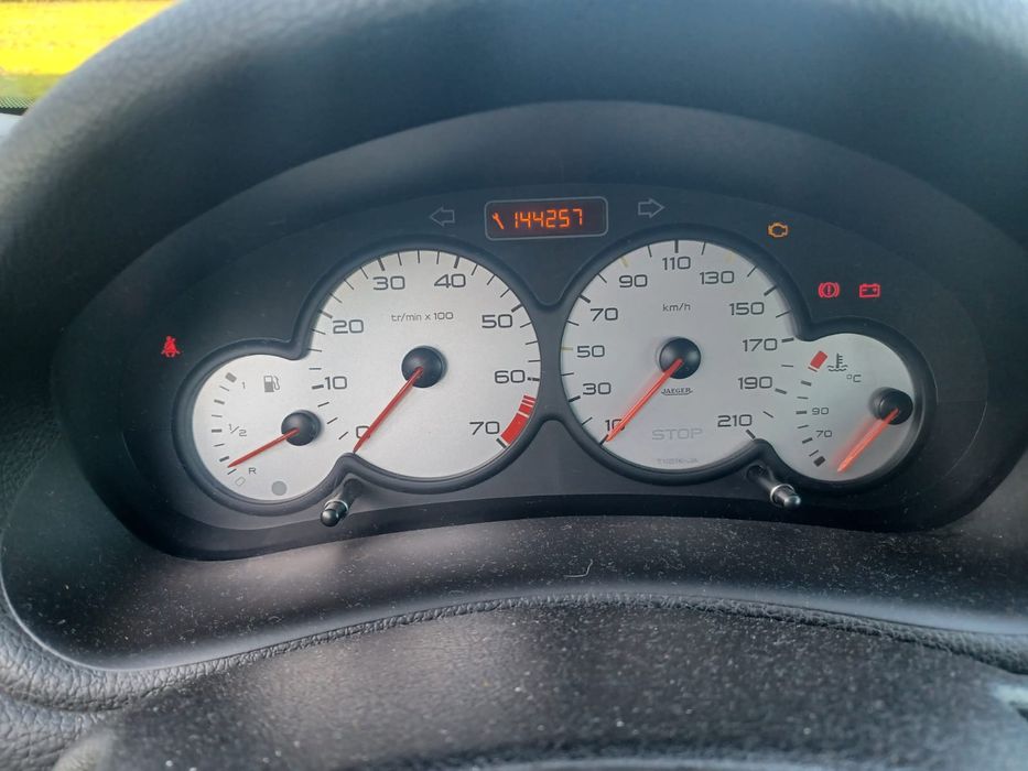 Peugeot 206 1,3 rocznik 2004