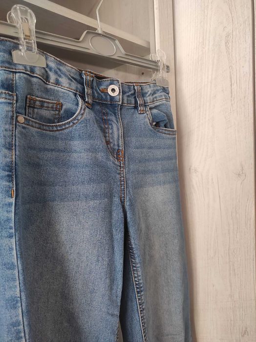 Spodnie dzwony jeansowe. Stan idealny.