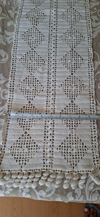 Caminho de mesa em crochet