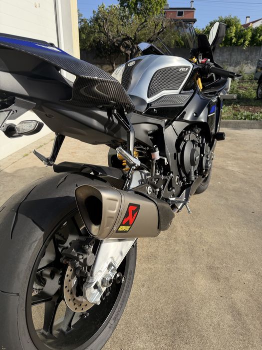 Yamaha YZF R1M 2025