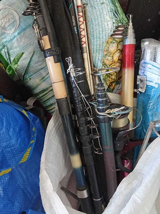 Canas de pesca e carretos