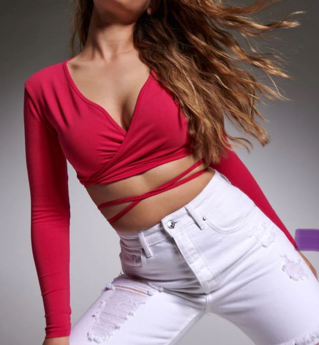 Crop top wiązany z długim rękawem M